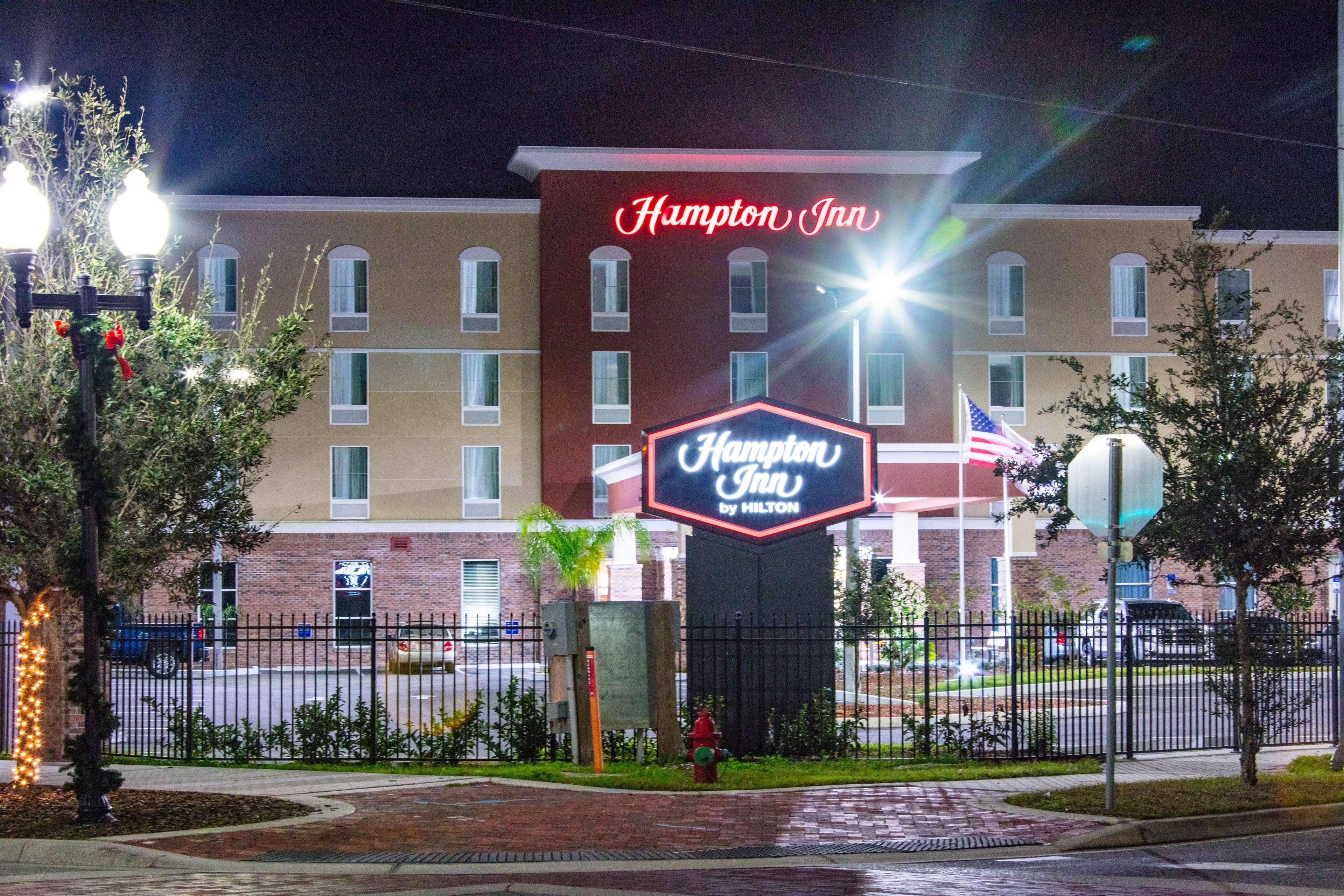 Hampton Inn - פלטקה מראה חיצוני תמונה